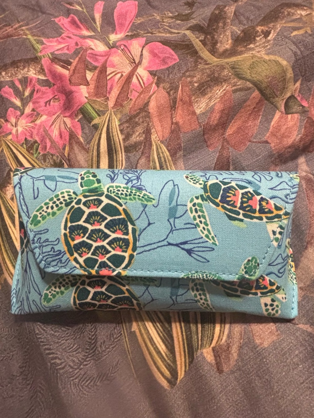 NWT Vera Bradley Glass/sunglasses case